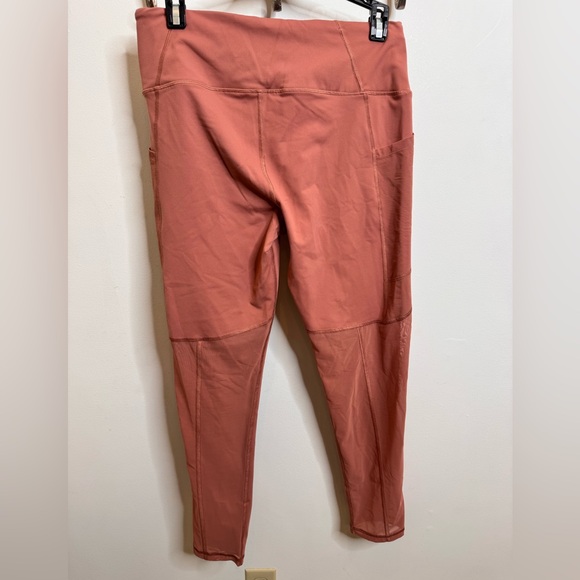 Victoria Secret sport knockout fit pink tight legging - Picture 5 of 5